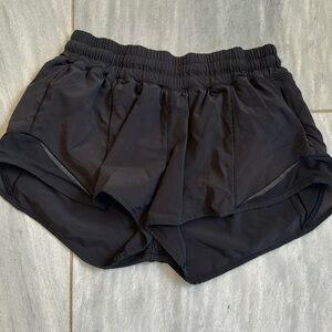 Lululemon hotty hot short